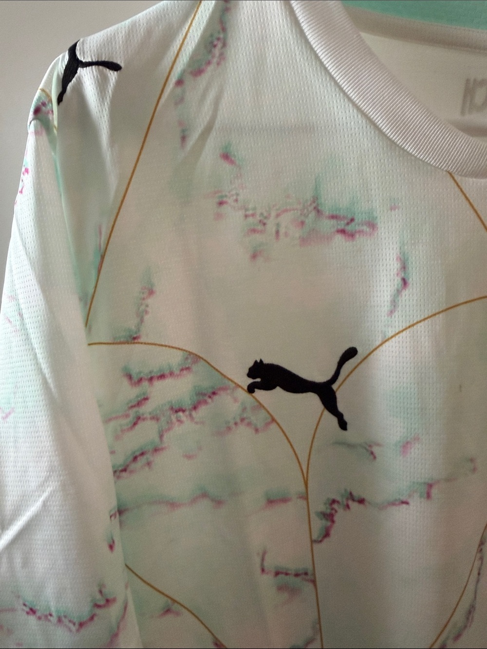 Austria Men’s Soccer/Football Jersey Away- White & Mint Melt Design - Picture 3 of 7